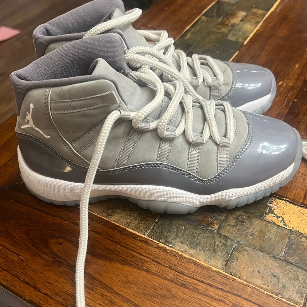 Jordan 11 Cool Grey size 4.5